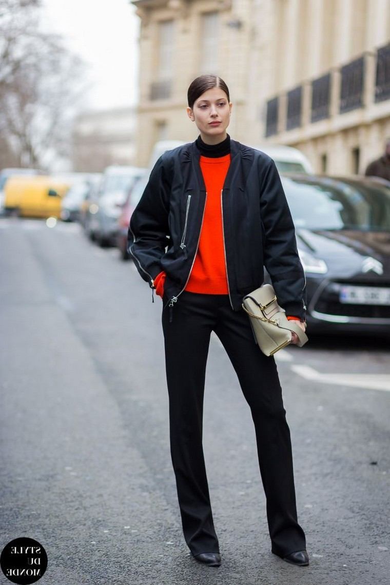 Ženska avijatičarska jakna izgleda crne hlače ulična moda