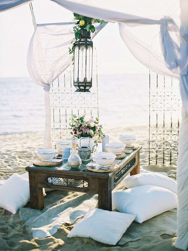 モロッコ-結婚式-テーマ-エクステリア-アイデア-デコ-ボイル-カーテン-海辺