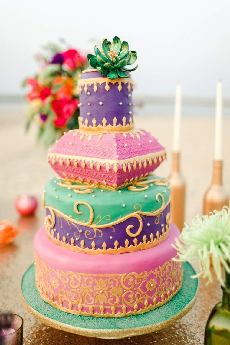 marokietiškos vestuvės-tema-marokietiškas tortas-idėja-spalvos-rytietiška dekoracija