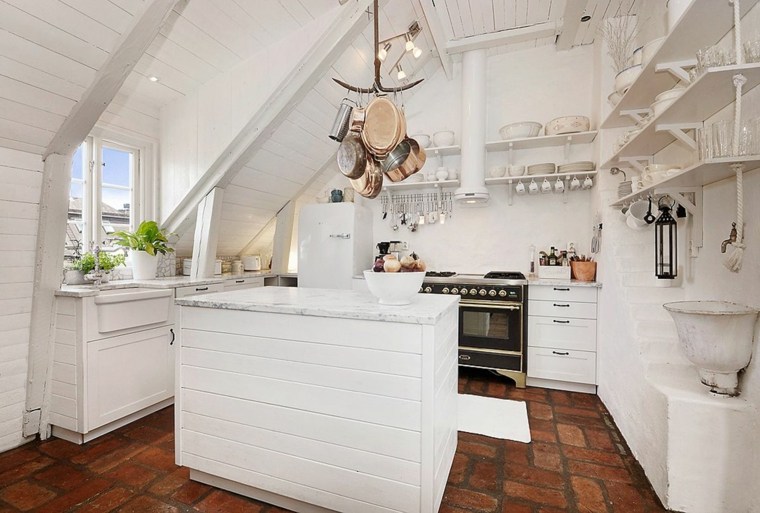 senos terakotos plytelės virtuvės grindys nuskendęs prašmatnus stilius
