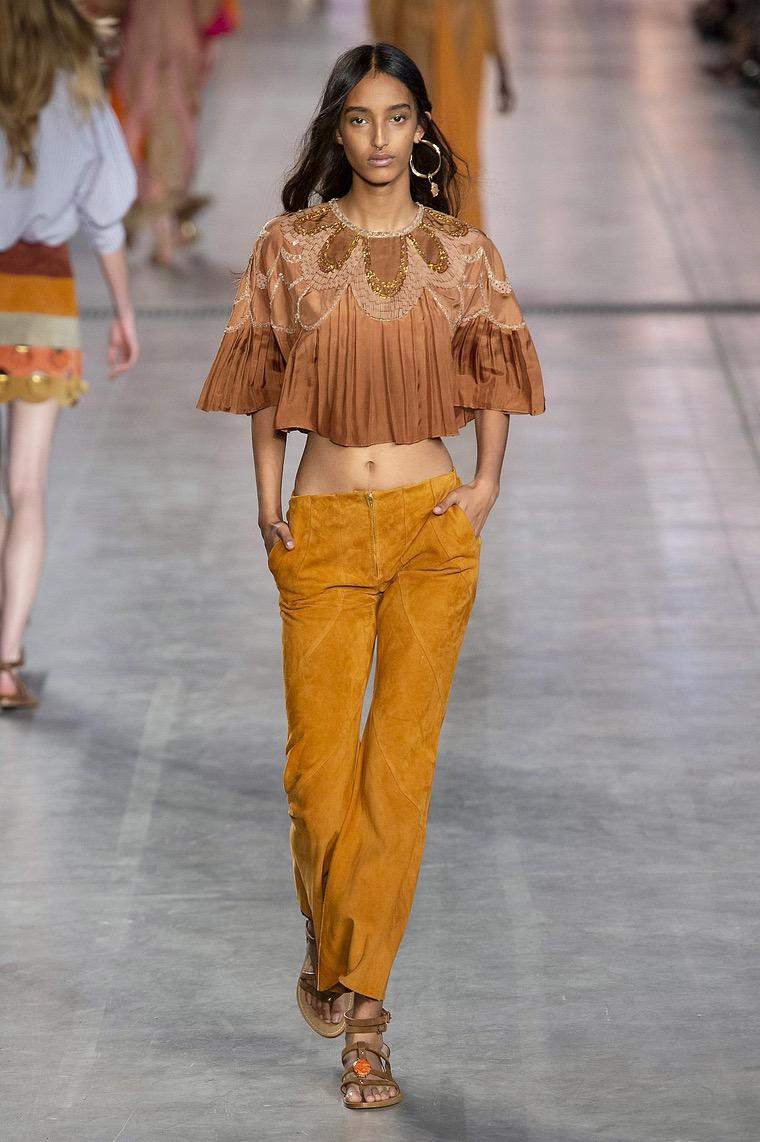 ženska modna odjeća 2020: Ferretti top kroj i duge hlače