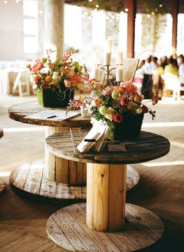 fa asztallap asztal dekoráció rusztikus vidéki elegáns esküvői asztal