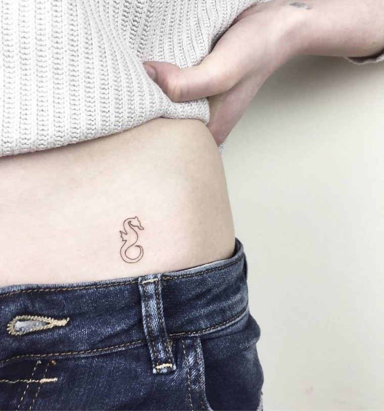 small-tattoo-woman-original-idea