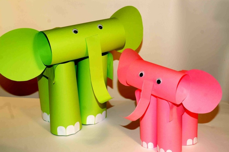 dječji ručni slonovi u ružičastozelenom papiru promijenjene veličine