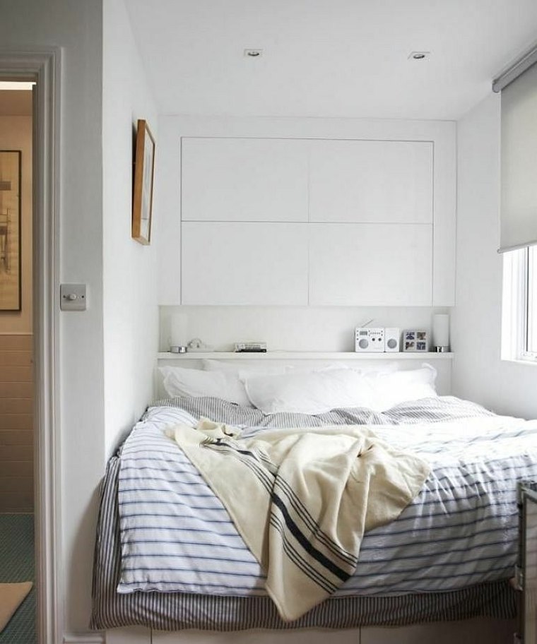 dizajn uzglavlja spavaće sobe za malu spavaću sobu za odrasle
