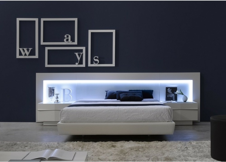 testiera luminosa deco idea illuminazione parete camera da letto design led