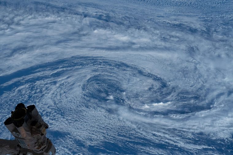 taifūno vaizdas, paimtas iš kosmoso