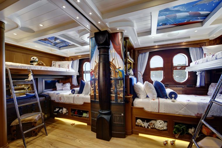 luxus yacht hálószoba dekoráció