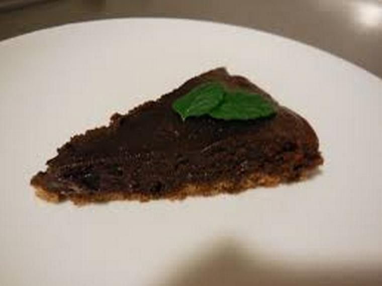 a-chocolate-cake-fondant-lit-speculoos