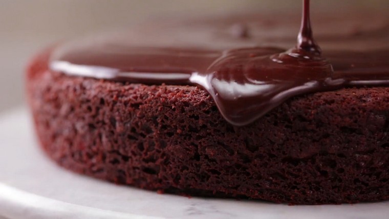 新鮮で美味しいチョコレートケーキ