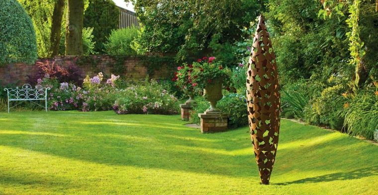 Idea di scultura da giardino in acciaio corten