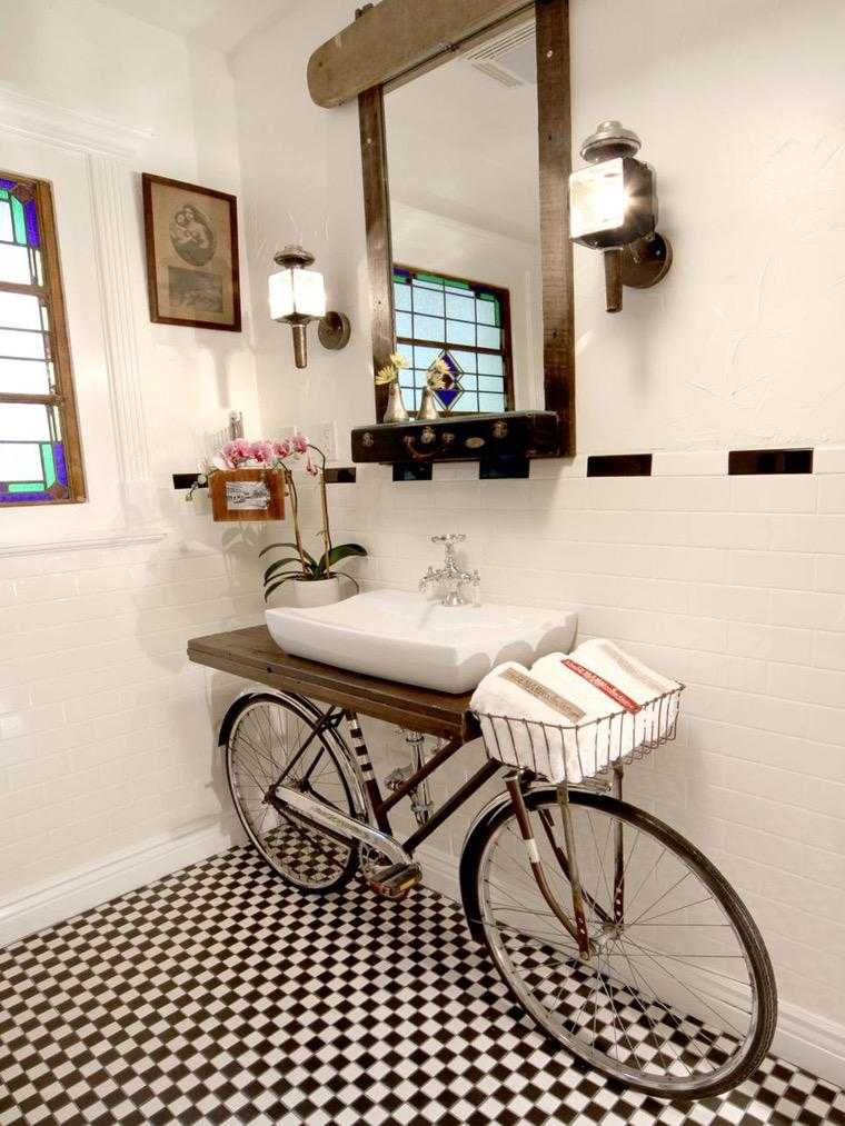 bicikl pretvoren u kupaonicu