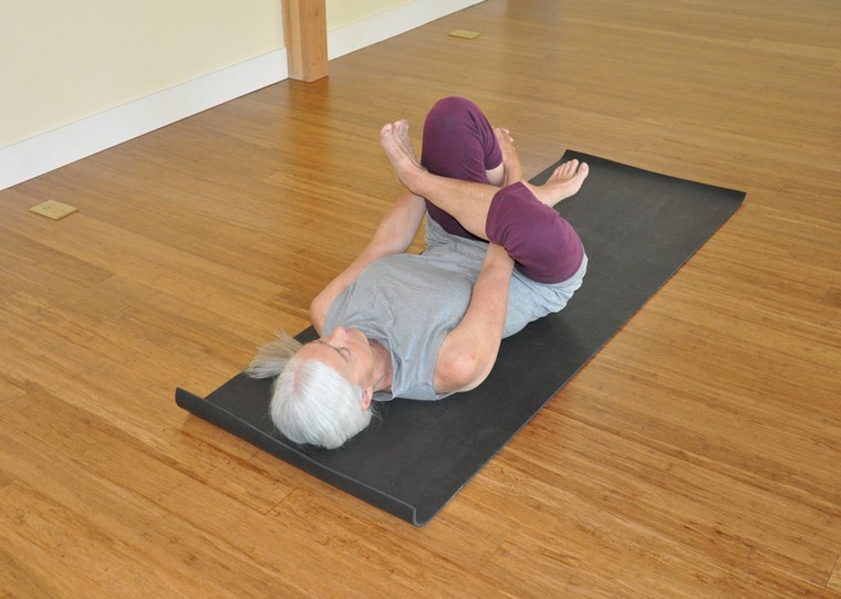 yoga-per-tutti-loto-ardha-padmasana